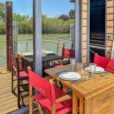 Bord Du Canal Du Rhone A Sete Sur "Cesar" 보베르 외부 사진